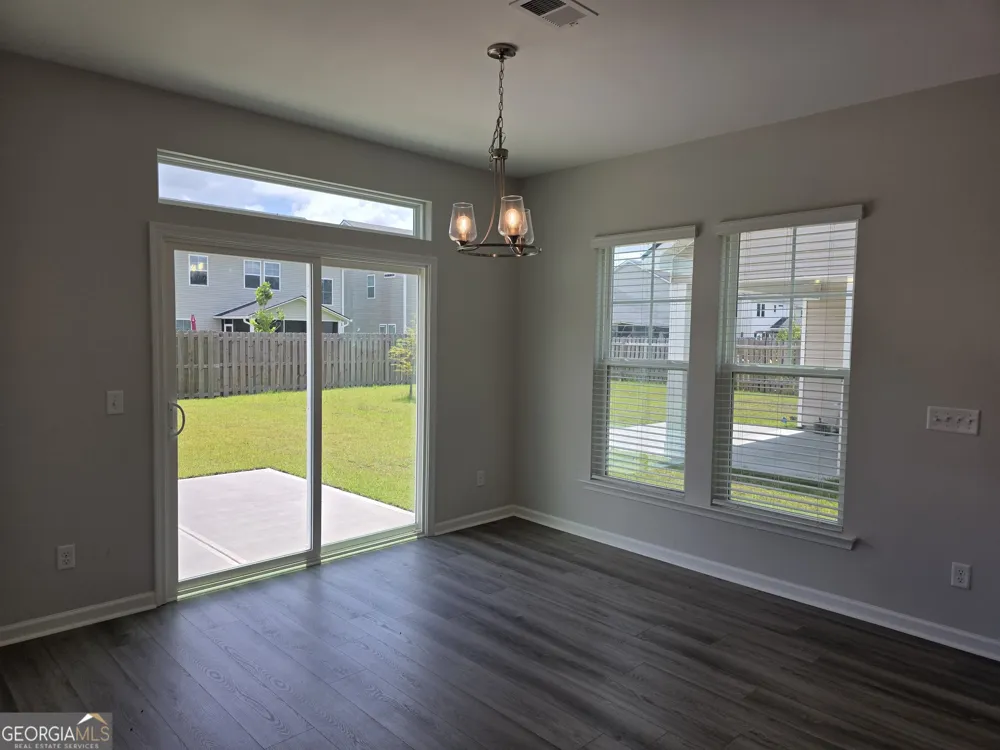 27 Ashmont ST Savannah, GA 31407