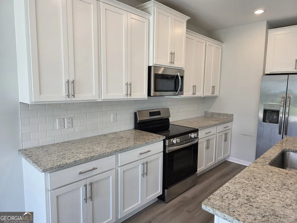 27 Ashmont ST Savannah, GA 31407