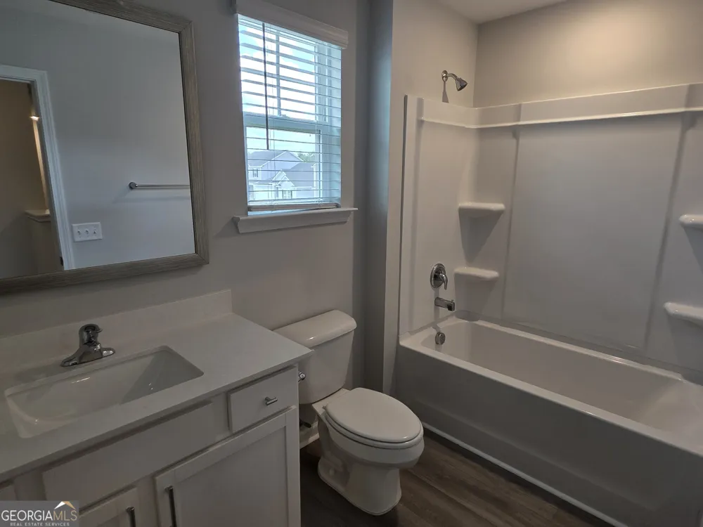 27 Ashmont ST Savannah, GA 31407