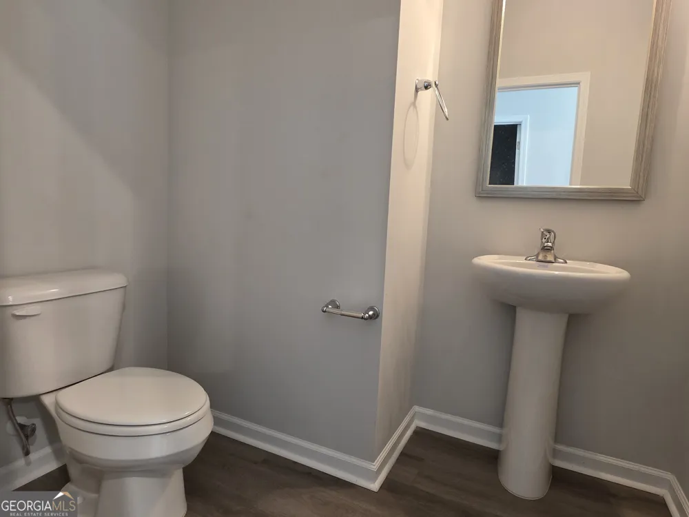 27 Ashmont ST Savannah, GA 31407