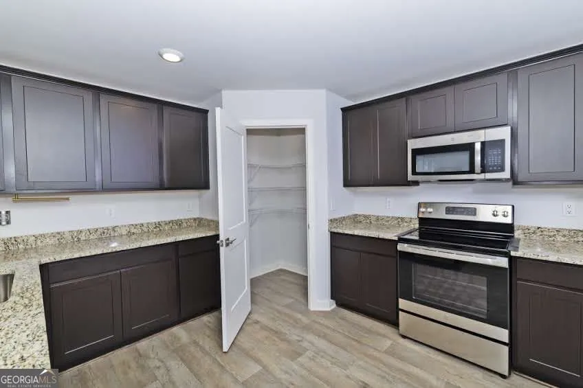 244 Overlook RD Covington, GA 30014