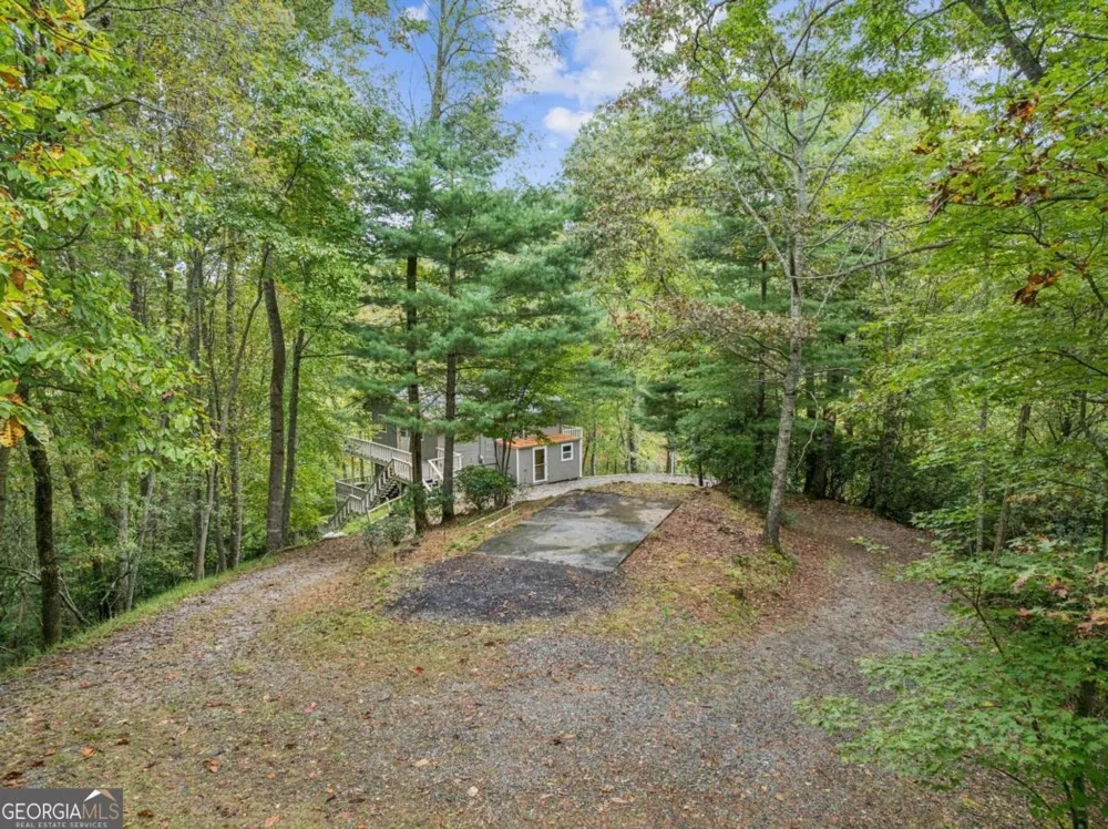 4113 White Oak DR Hiawassee, GA 30546