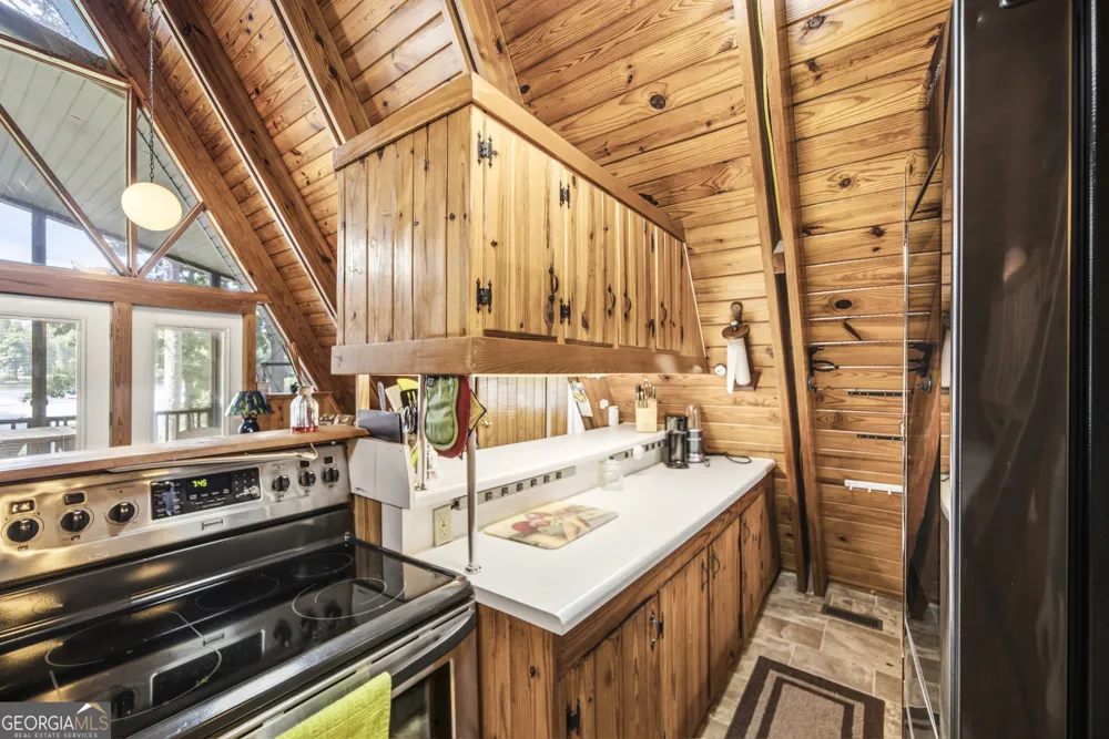 120 Edith LN Eatonton, GA 31024