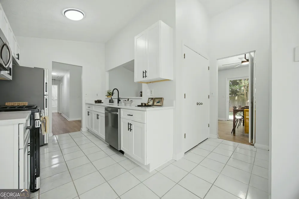 10855 Mortons CIR Johns Creek, GA 30022