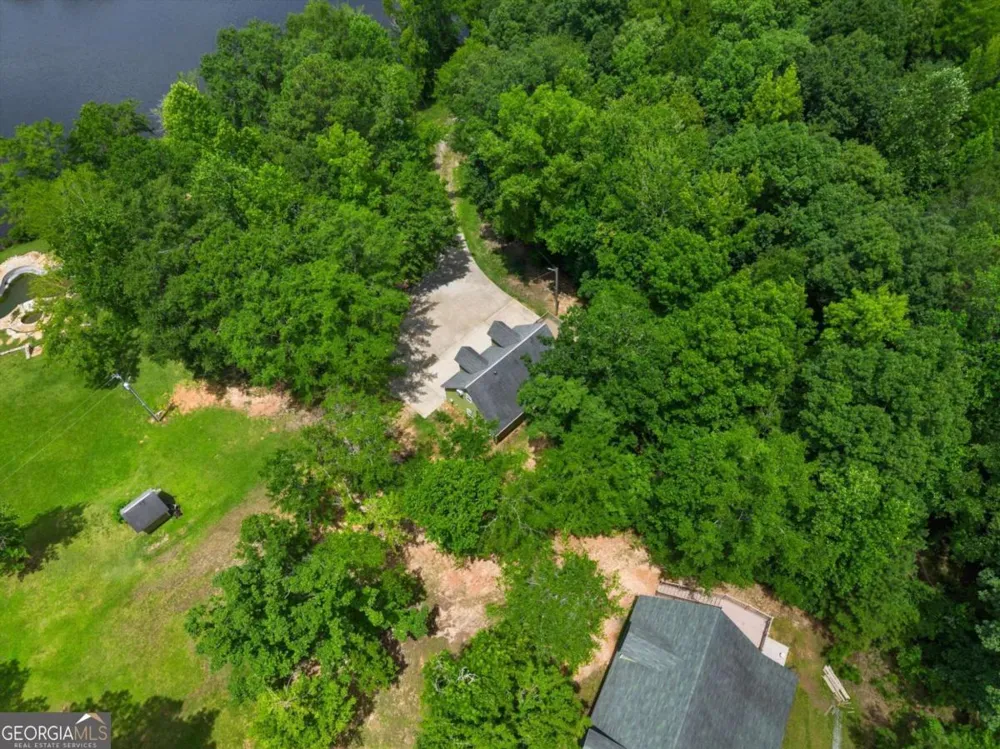 5098 Crescent RD Dry Branch, GA 31020