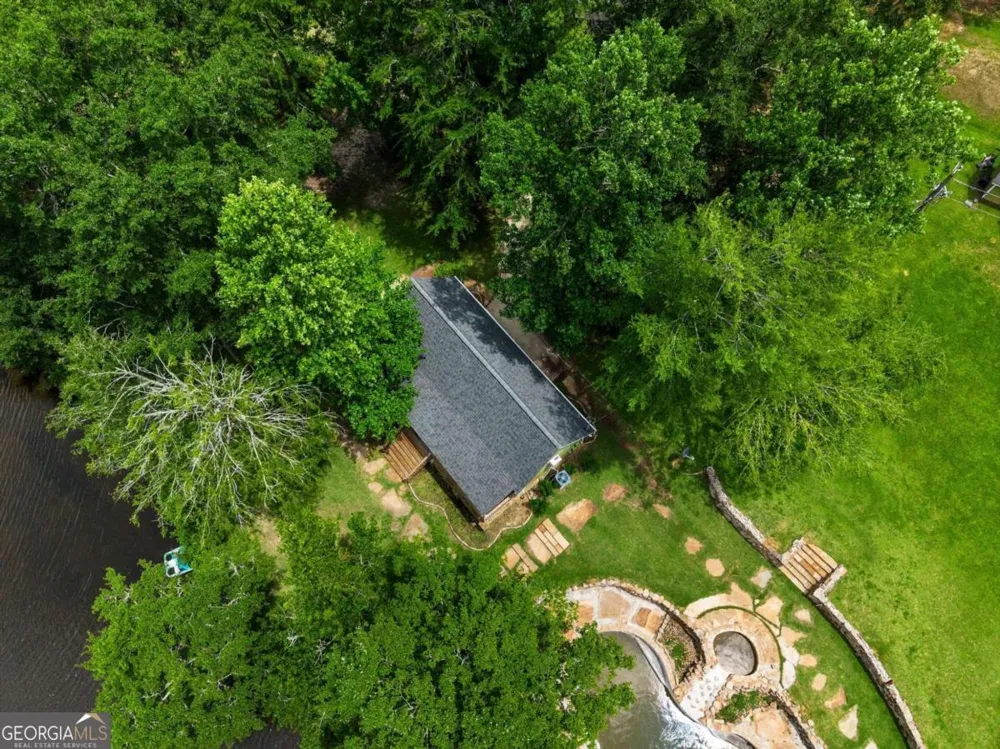 5098 Crescent RD Dry Branch, GA 31020