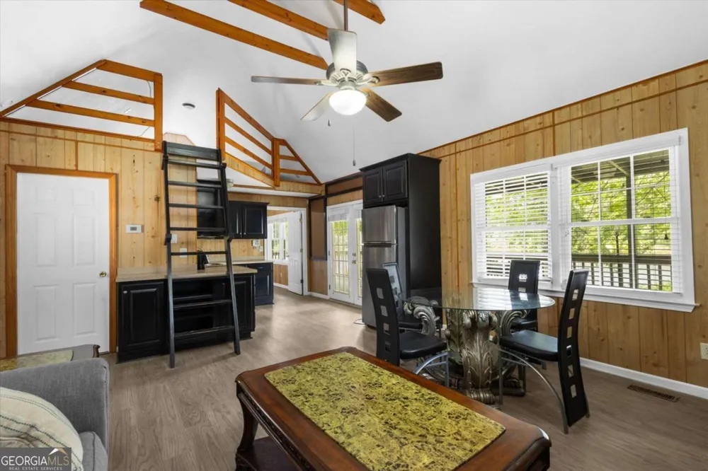 5098 Crescent RD Dry Branch, GA 31020