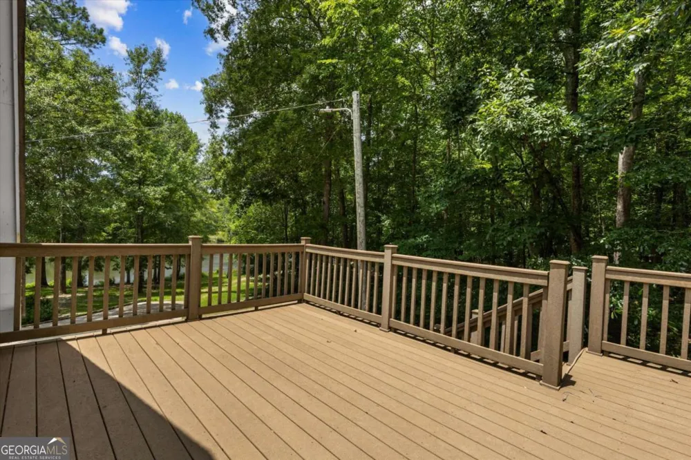 5098 Crescent RD Dry Branch, GA 31020