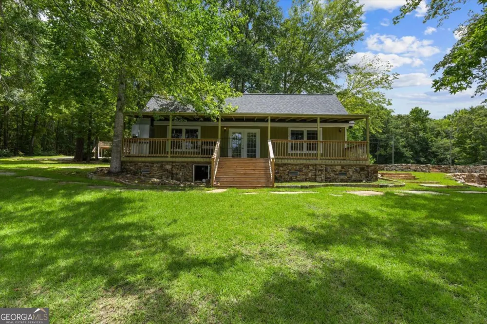 5098 Crescent RD Dry Branch, GA 31020