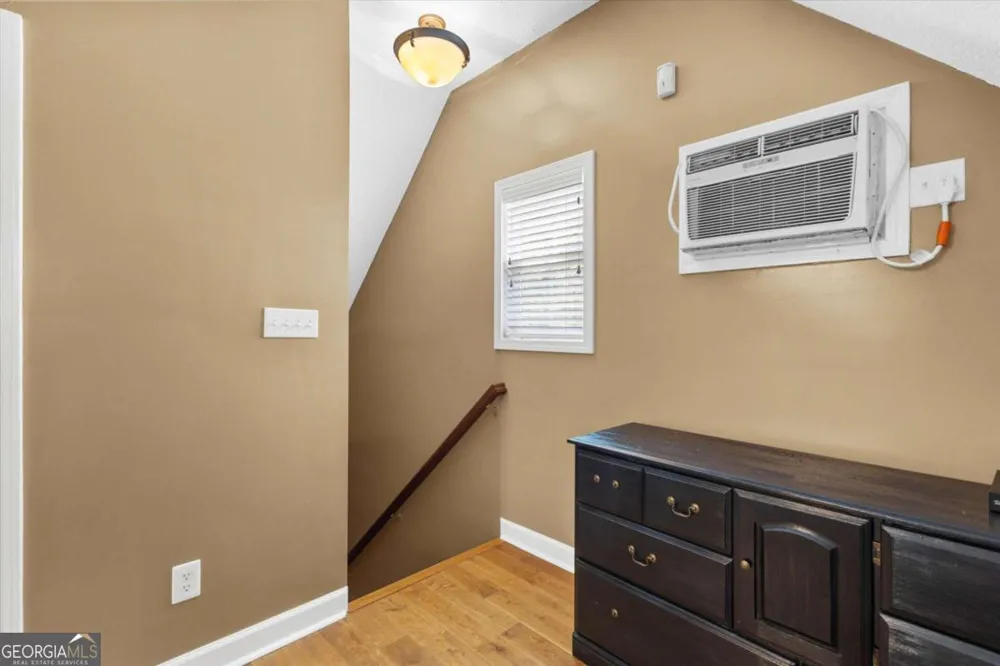 5098 Crescent RD Dry Branch, GA 31020