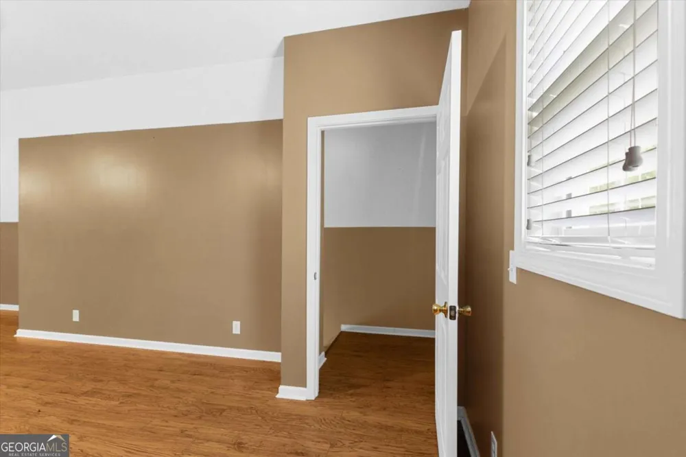 5098 Crescent RD Dry Branch, GA 31020