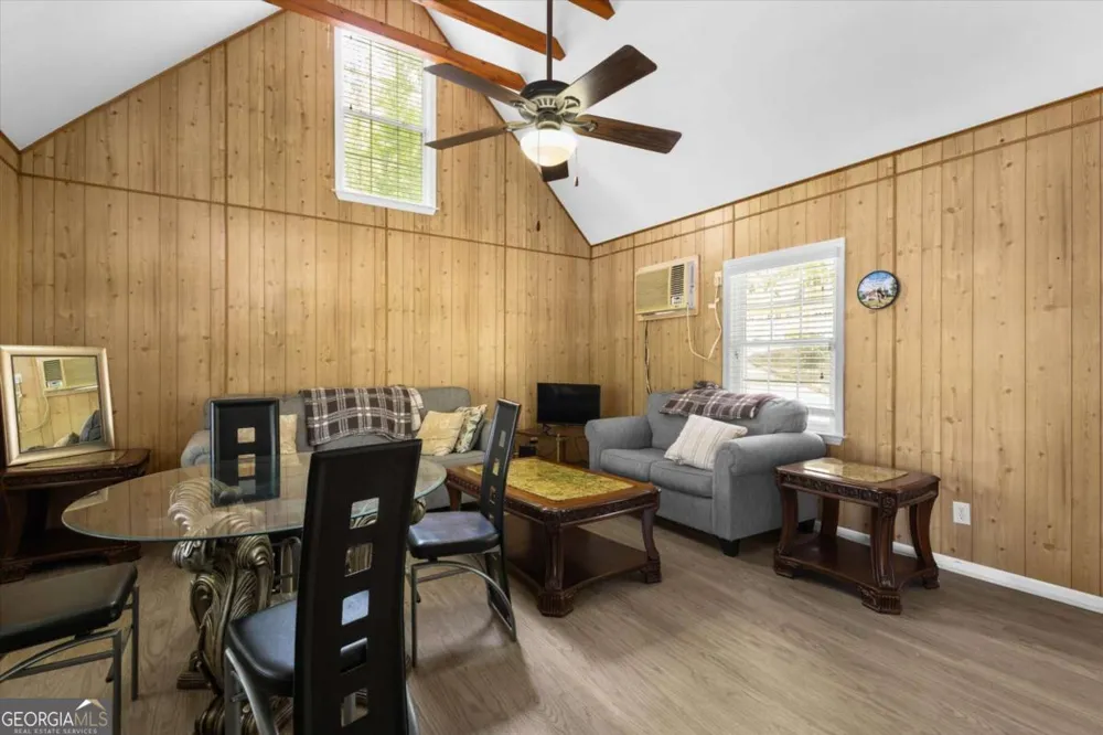 5098 Crescent RD Dry Branch, GA 31020