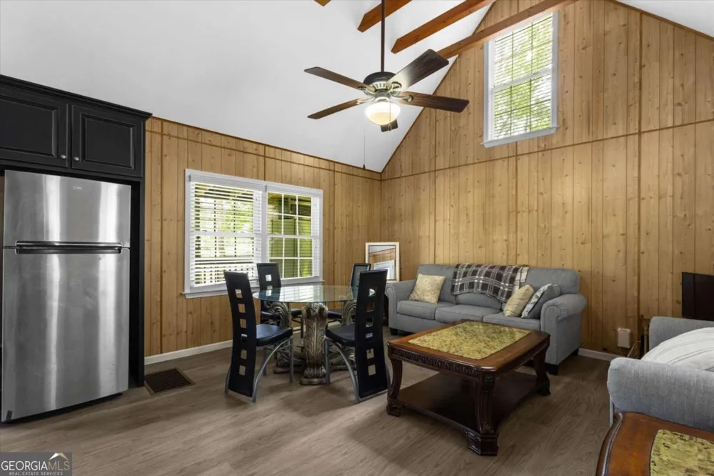 5098 Crescent RD Dry Branch, GA 31020