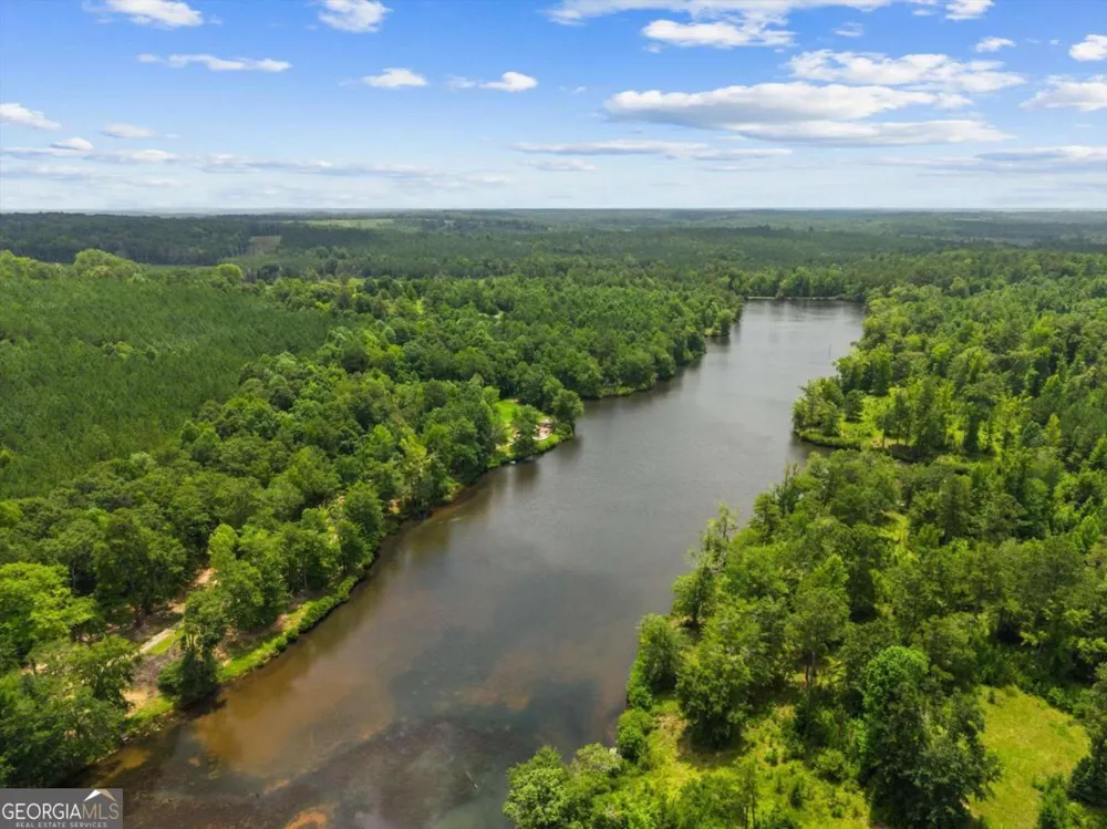 5098 Crescent RD Dry Branch, GA 31020