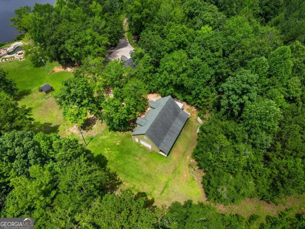 5098 Crescent RD Dry Branch, GA 31020