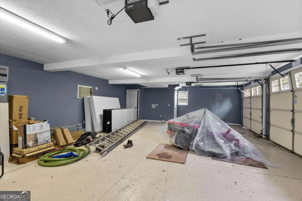 5098 Crescent RD Dry Branch, GA 31020