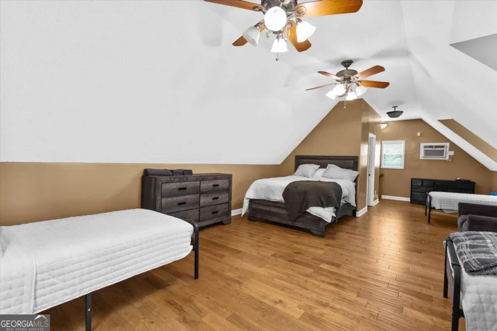 5098 Crescent RD Dry Branch, GA 31020