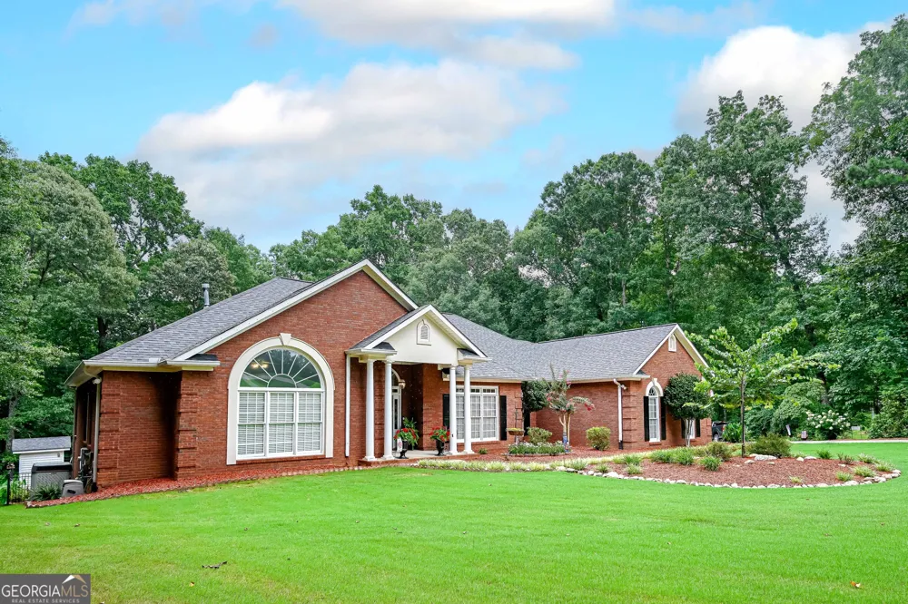 8227 Farmington LN Winston, GA 30187
