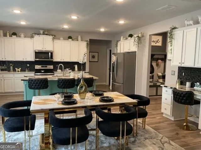 137 Cabin WAY Hampton, GA 30228
