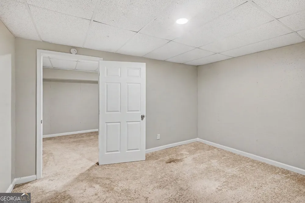 240 Spring CIR Senoia, GA 30276