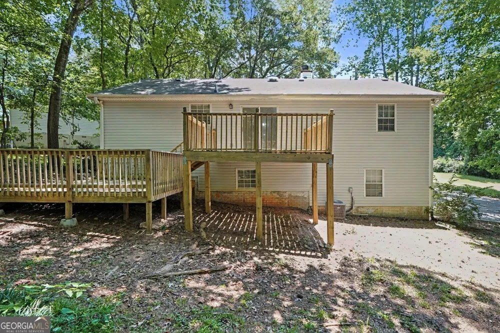 240 Spring CIR Senoia, GA 30276