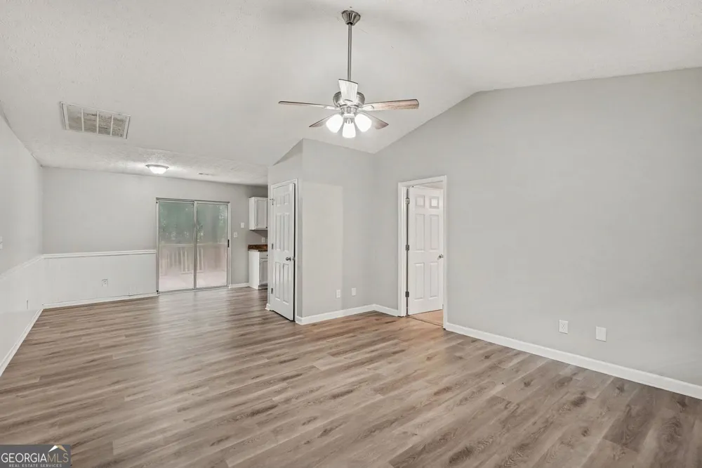 240 Spring CIR Senoia, GA 30276