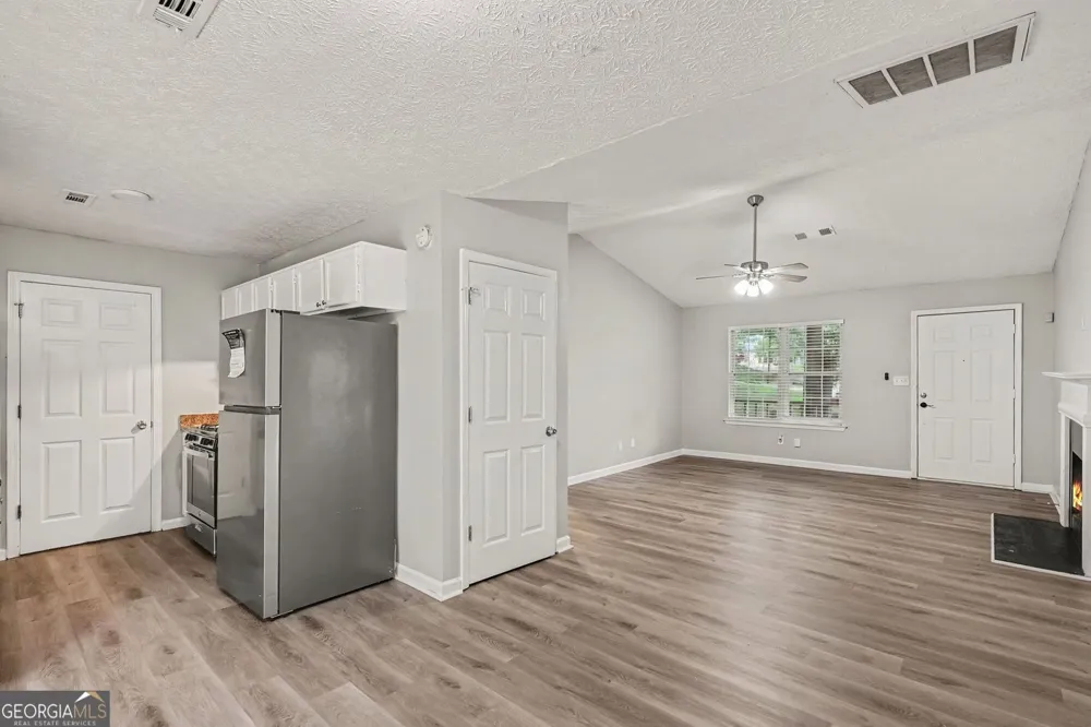 240 Spring CIR Senoia, GA 30276
