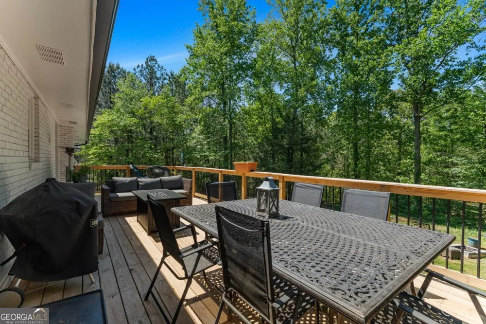 2383 Sperin RD Ball Ground, GA 30107