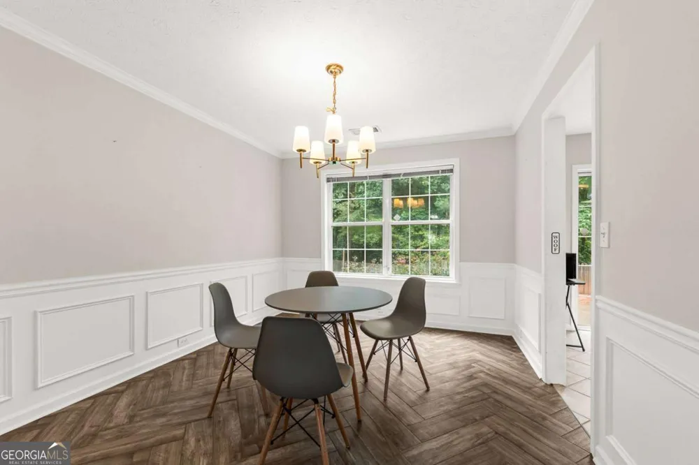 370 Manor Glen DR Suwanee, GA 30024