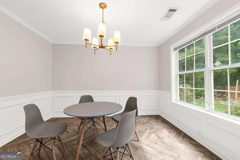 370 Manor Glen DR Suwanee, GA 30024