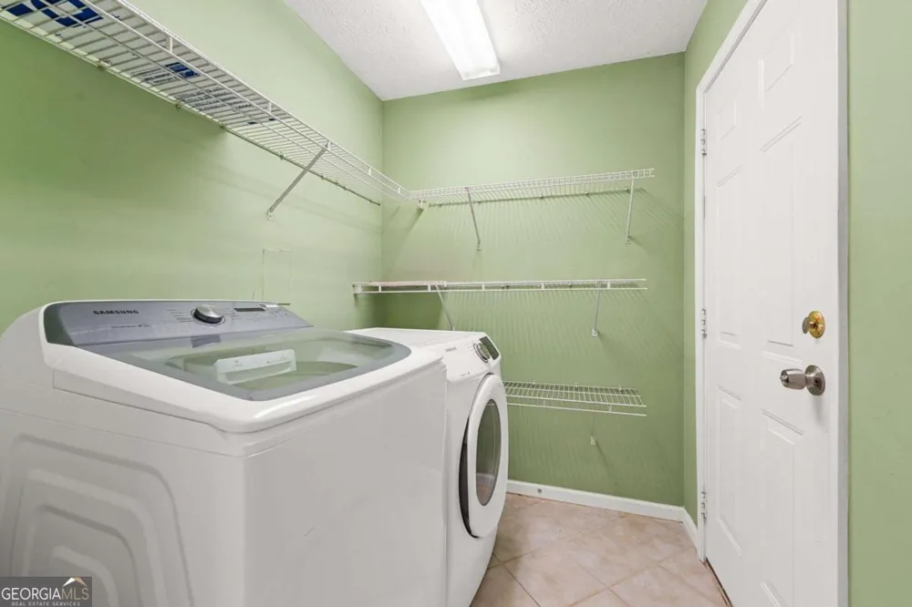 370 Manor Glen DR Suwanee, GA 30024