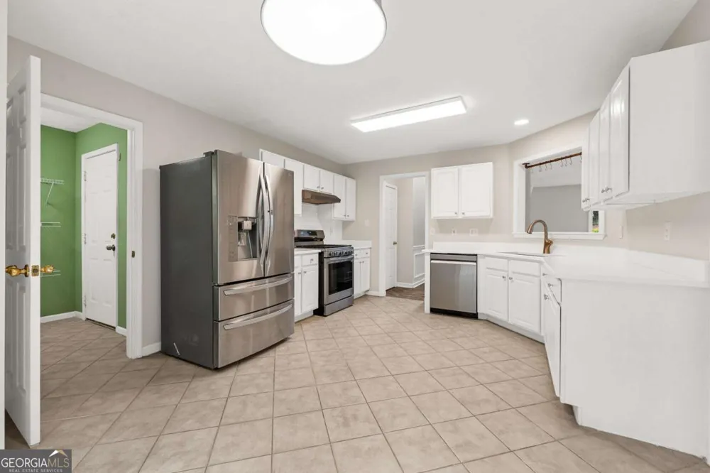 370 Manor Glen DR Suwanee, GA 30024