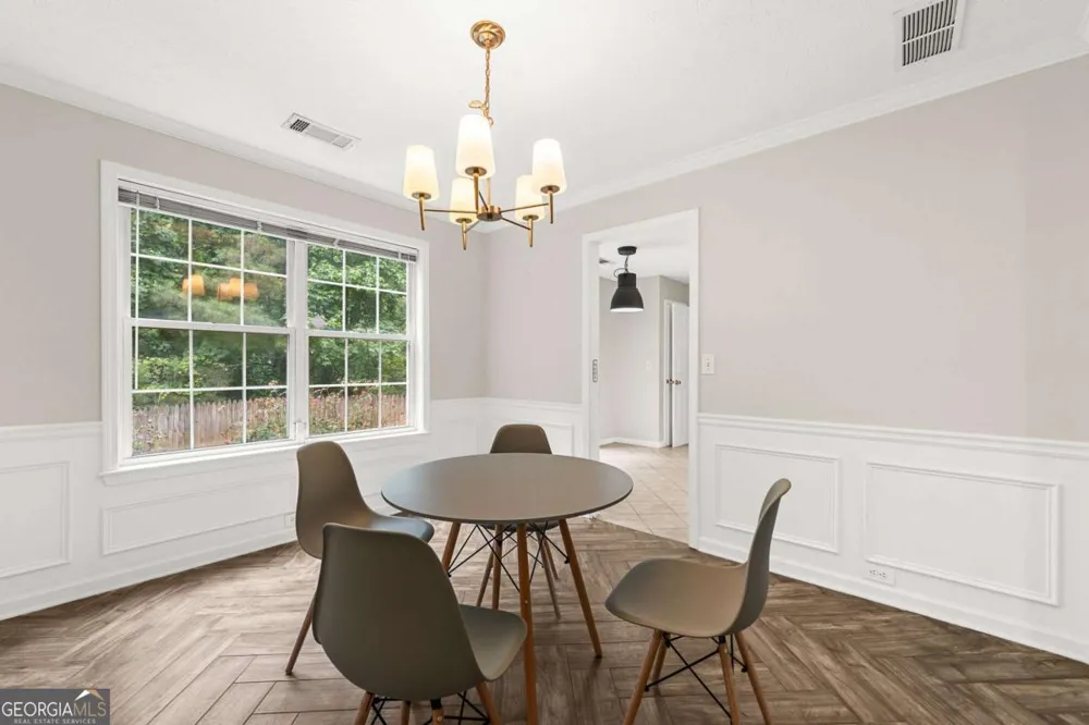370 Manor Glen DR Suwanee, GA 30024