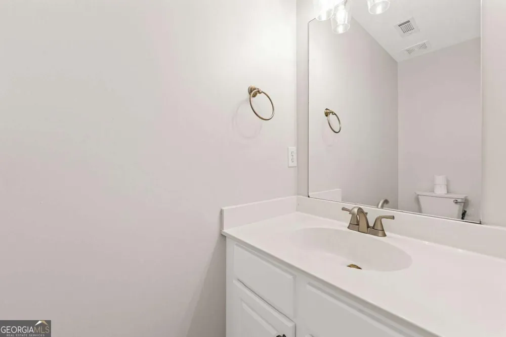 370 Manor Glen DR Suwanee, GA 30024