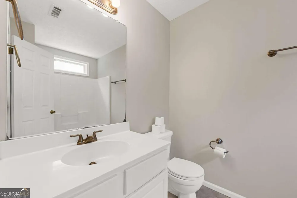 370 Manor Glen DR Suwanee, GA 30024