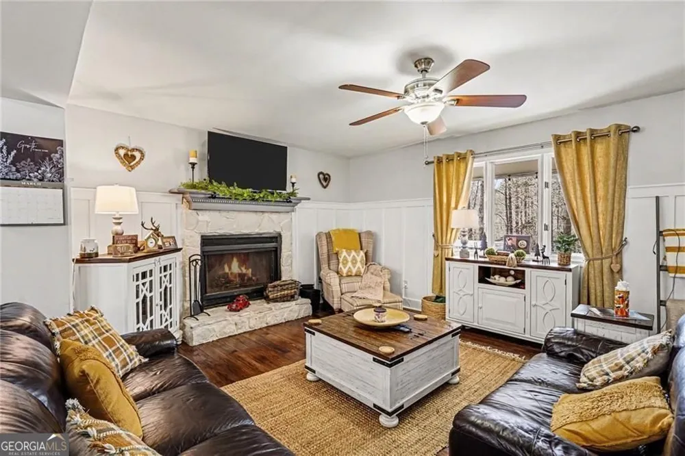 211 Hillside DR Waleska, GA 30183