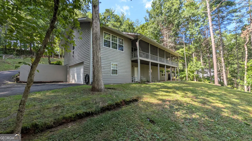5302 Summer Wood LN Young Harris, GA 30582