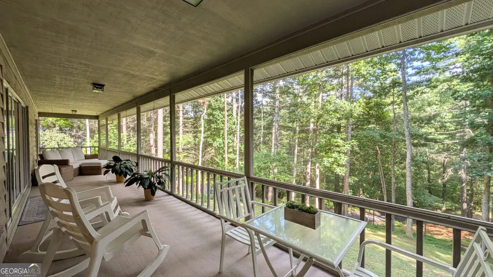 5302 Summer Wood LN Young Harris, GA 30582