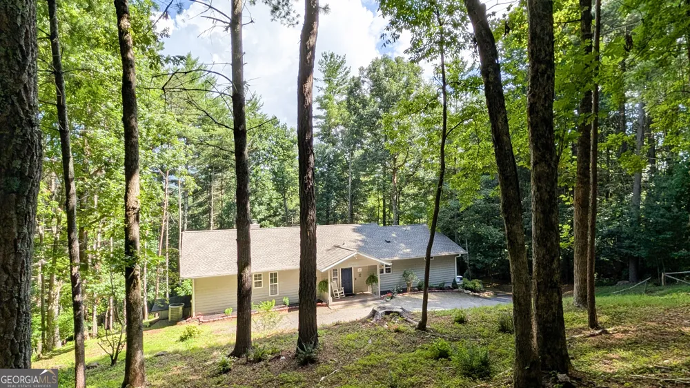 5302 Summer Wood LN Young Harris, GA 30582
