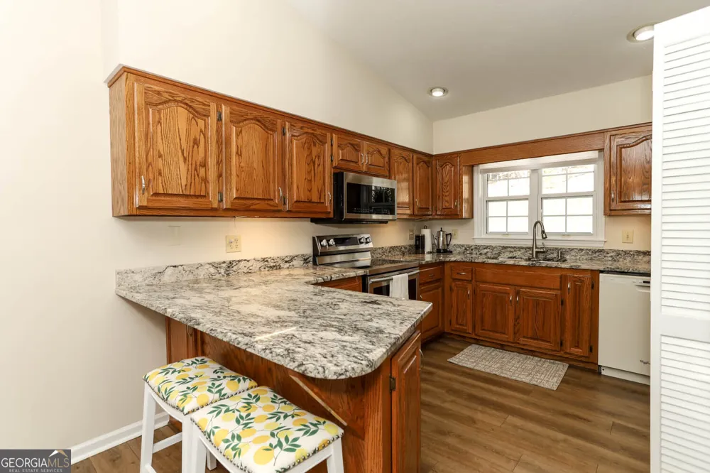5302 Summer Wood LN Young Harris, GA 30582