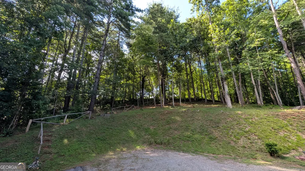5302 Summer Wood LN Young Harris, GA 30582