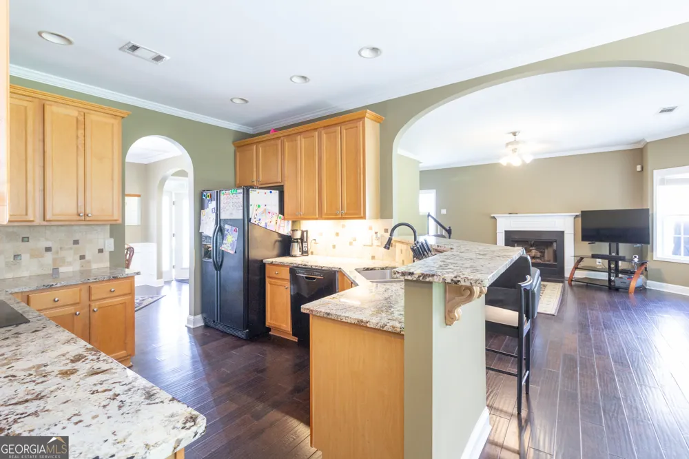 27 Portico PL Newnan, GA 30265