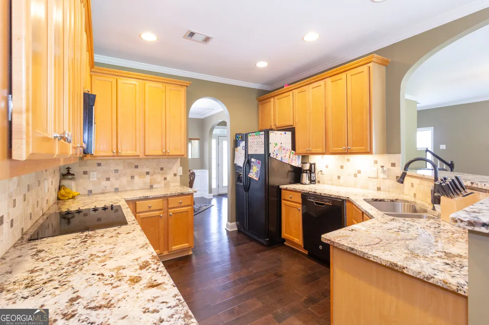 27 Portico PL Newnan, GA 30265