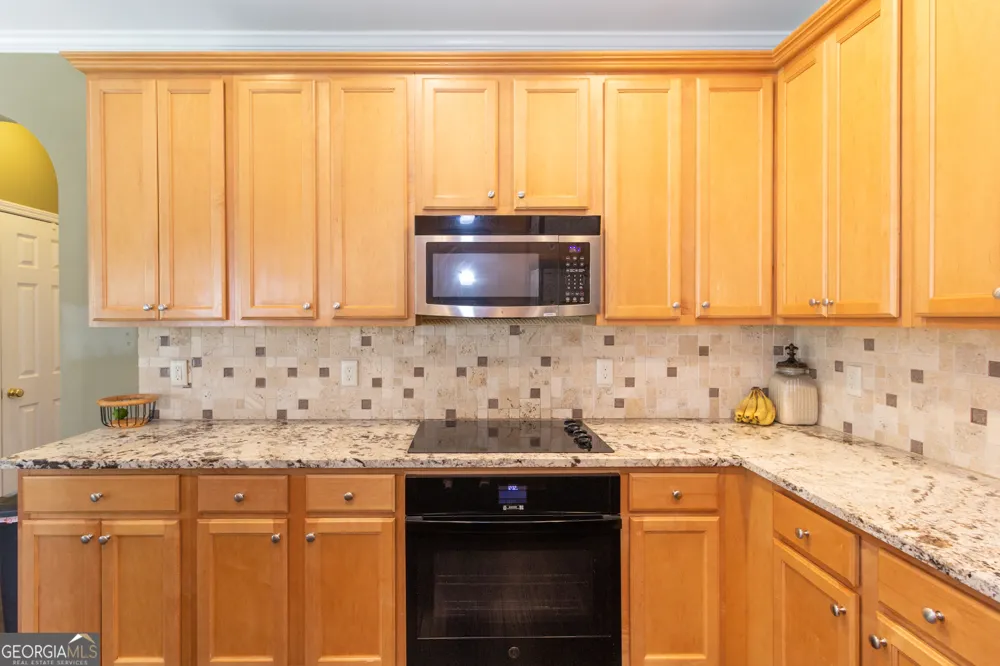 27 Portico PL Newnan, GA 30265