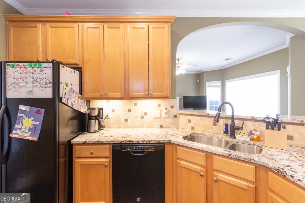 27 Portico PL Newnan, GA 30265
