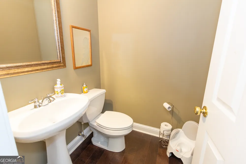 27 Portico PL Newnan, GA 30265