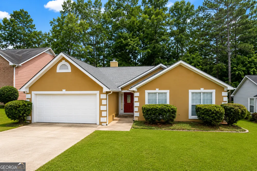 7061 N Shore DR Lithonia, GA 30058