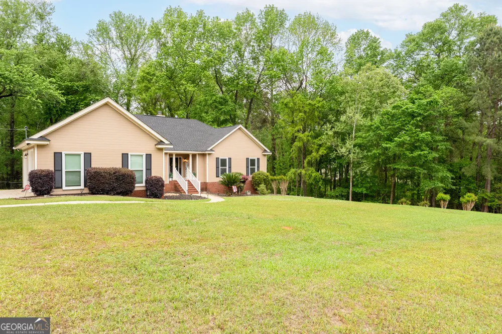 3779 Sussex DR NE Milledgeville, GA 31061