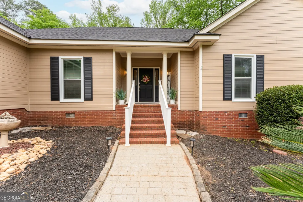 3779 Sussex DR NE Milledgeville, GA 31061