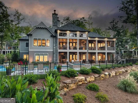 1020 Grove CT